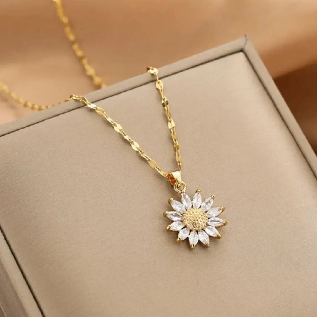 Collar de oro atemporal con girasol de cristal
