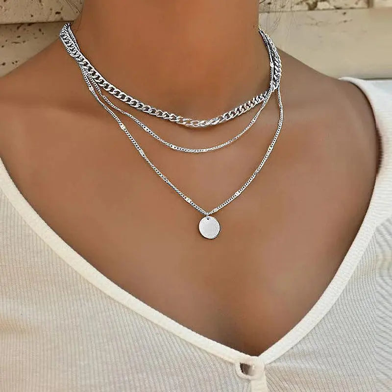 Collar elegante chapado en oro y plata