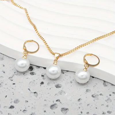 Set de joyas con perlas “Golden Grace”